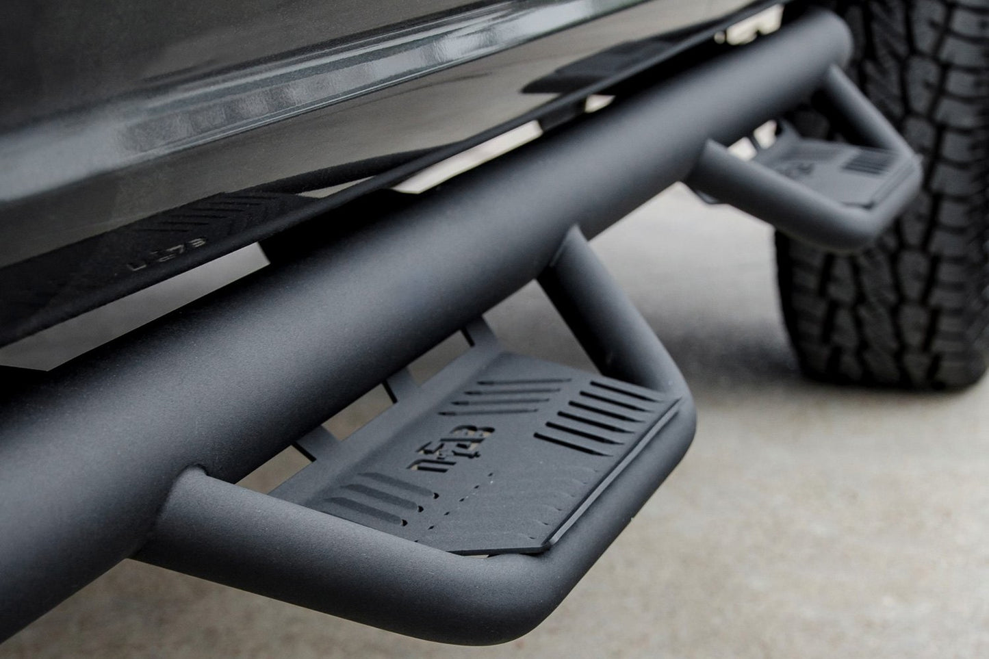 Marchepieds Podium LG Tacoma DoubleCab 16-21 - Récréashop