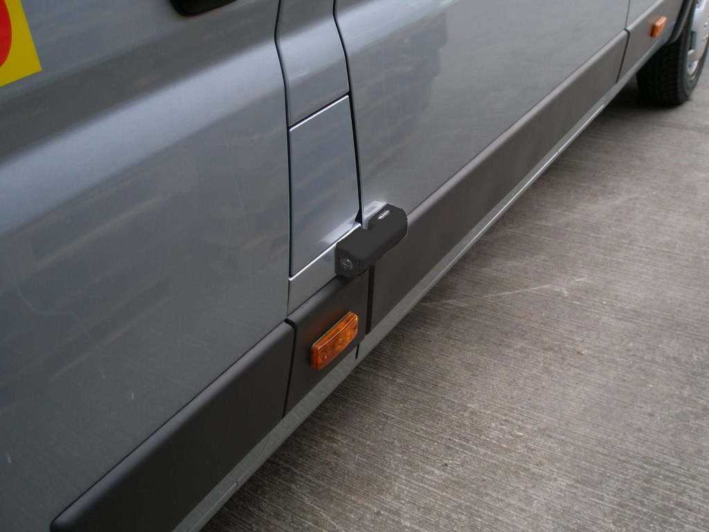 MILENCO Serrure de porte de fourgon simple noire avec 2 clés - Récréashop