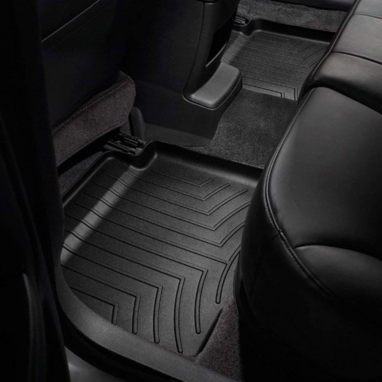 TAPIS ARRIERE NOIR DODGE RAM 2500/3500 CREW CAB 19-20 - Récréashop