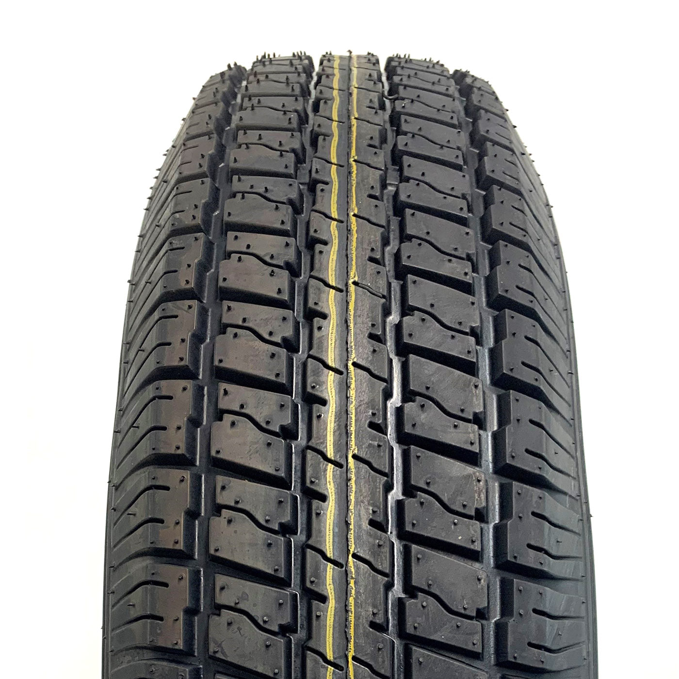 Pneu radial 205/75R15 6 plis LRC 1820 lbs Castle Rock et jante 15" 5 trous chrome - RecreaShop