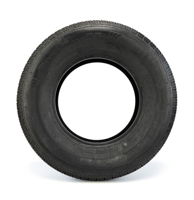 Pneu radial 205/75R14 8 plis LRD 2040 lbs Castle Rock - Récréashop