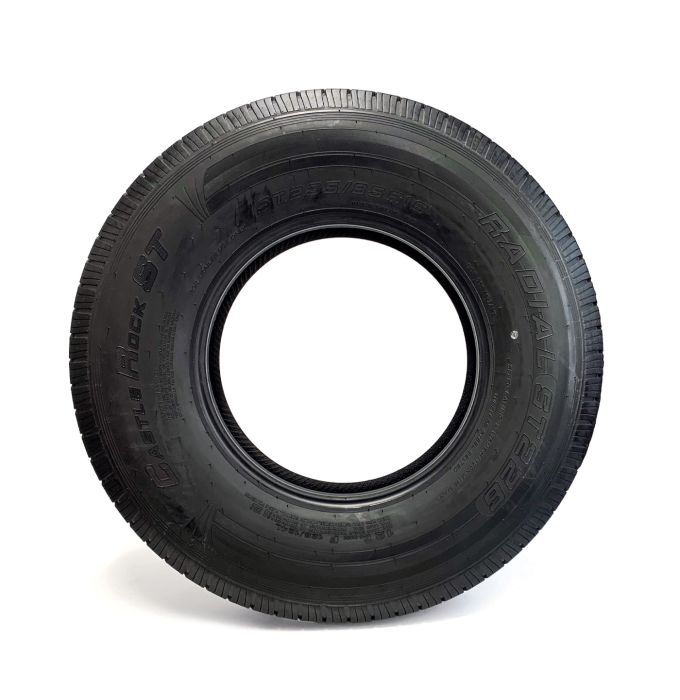 Pneu radial 235/85R16 12 plis LRF 3960 lbs Castle Rock - Récréashop