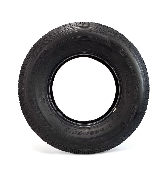 Pneu radial 225/75R15 8 plis LRD 2540 lbs Castle Rock - Récréashop