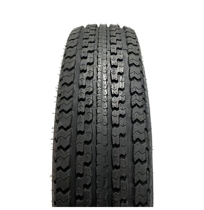 Pneu radial 235/80R16 10 plis LRE 3520 lbs Sterling et jante 16" 8 trous rally - Récréashop