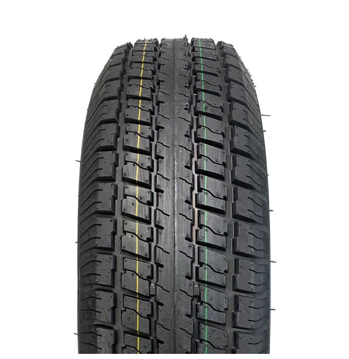 Pneu radial 225/75R15 8 plis LRD 2540 lbs Castle Rock et jante 15" 6 trous aluminium noir Osprey - Récréashop