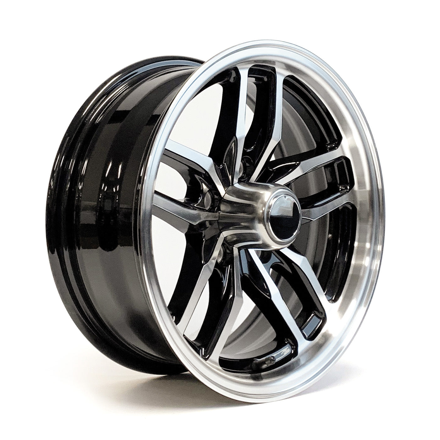 Jante 15" x 6" 5 trous 2200 lbs aluminium noir Osprey et centre de roue - RecreaShop