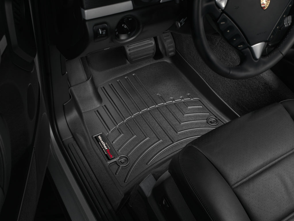 Tapis avant FloorLiner noir WeatherTech Porsche Cayenne® 2003-2008 / Volkswagen Touareg 2004-2008 (2007-2008 : - Récréashop