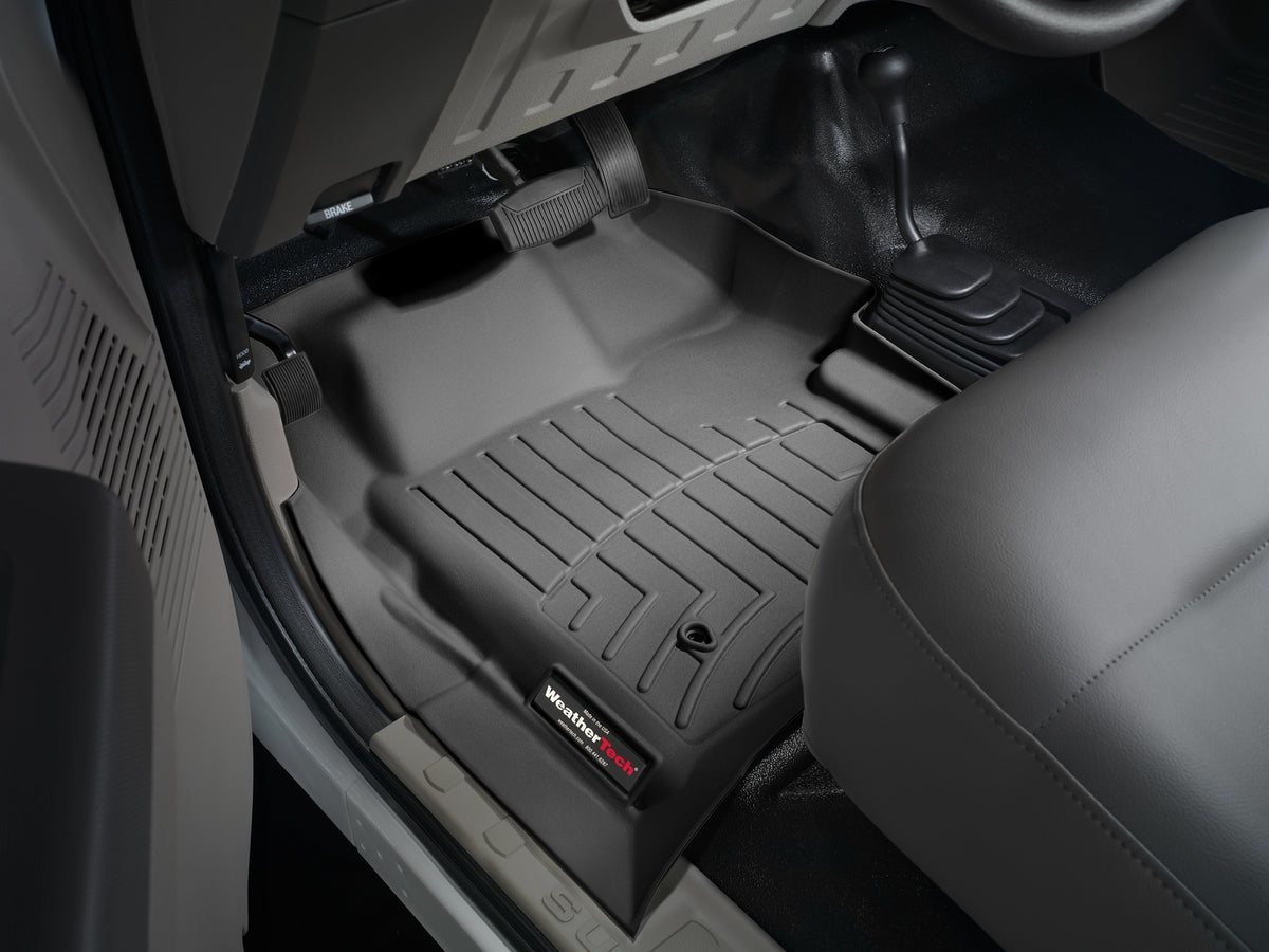 Tapis avant FloorLiner noir WeatherTech Ford F-250/F-350/F-450/F-550 1999-2007 (selon la version, voir compatibilité) - Récréashop