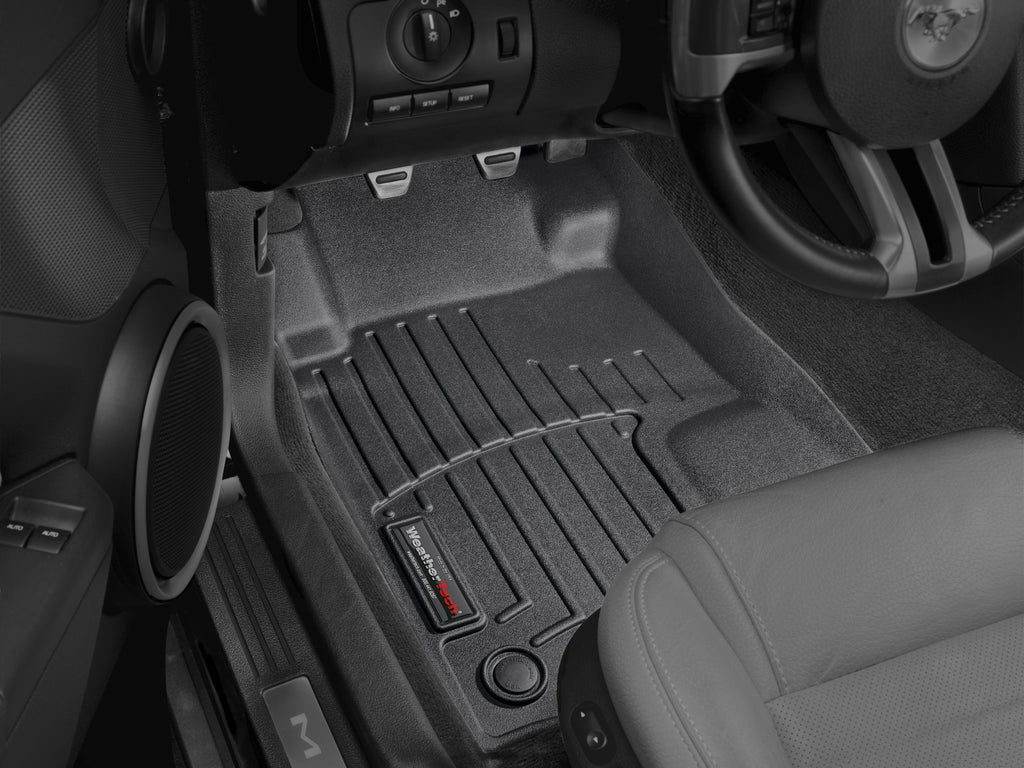 Tapis avant FloorLiner noir WeatherTech Ford Mustang 2010-2012 (2010, 2012 : avec crochets de retenue seulement) - Récréashop