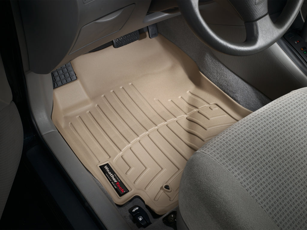 Tapis avant FloorLiner beige WeatherTech Toyota Corolla 2003-2008 (avec bouches de chauffage en 1re rangée seulement) - Récréashop