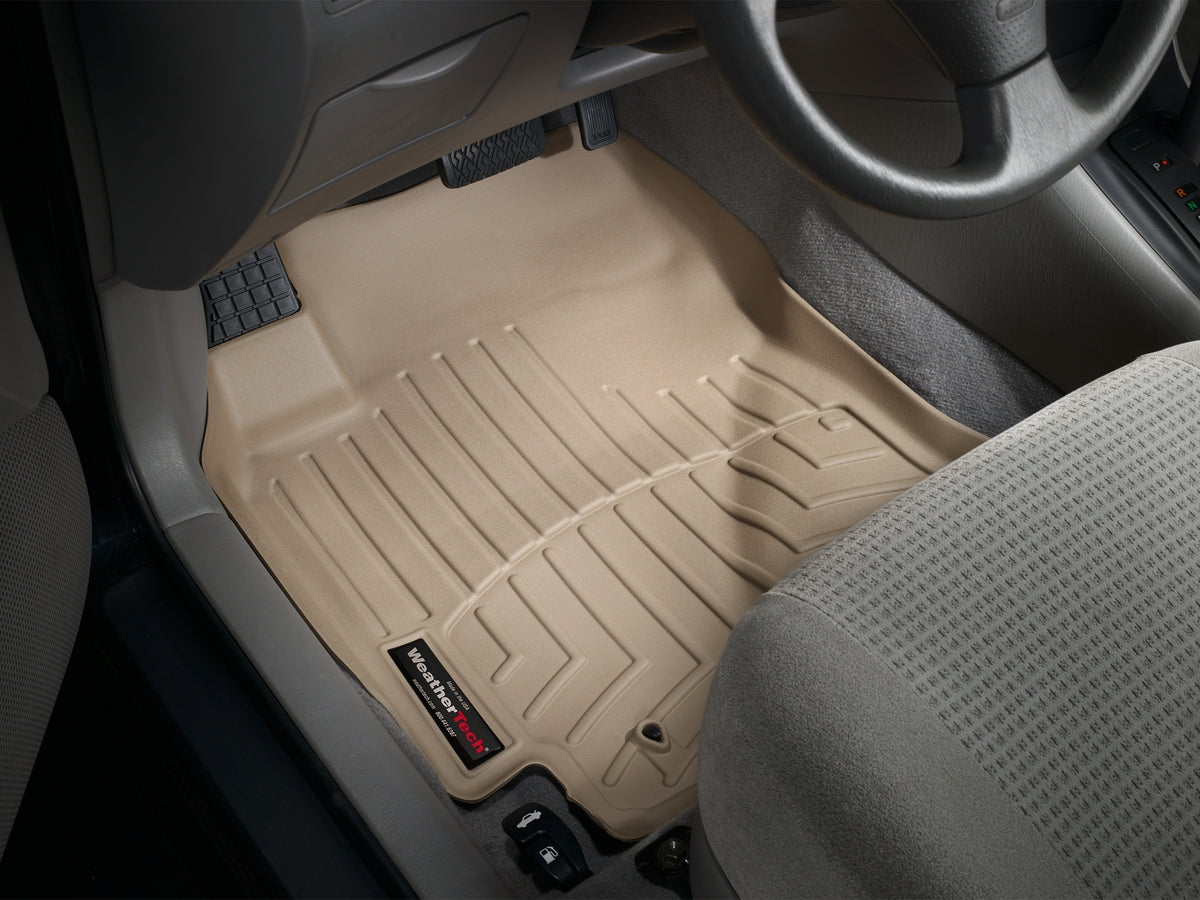 Tapis avant FloorLiner beige WeatherTech Toyota Corolla 2003-2008 (avec bouches de chauffage en 1re rangée seulement) - Récréashop