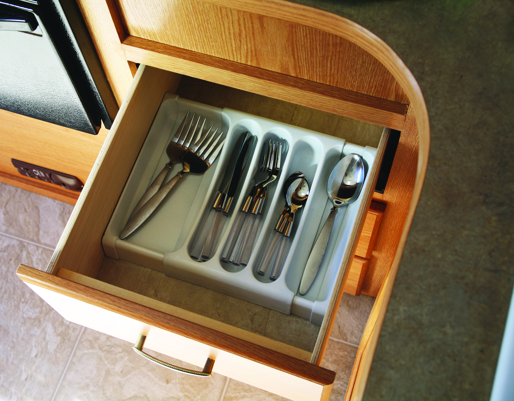 ADJUSTABLE CUTLERY TRAY - Récréashop