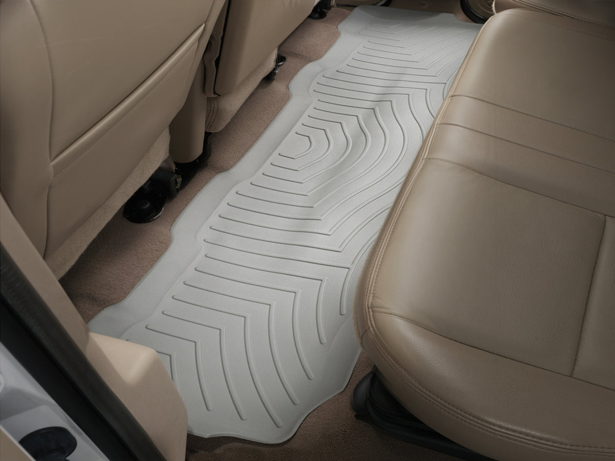 Tapis arrière FloorLiner gris WeatherTech Ford F-250/F-350/F-450/F-550 1999-2010 (SuperCrew (cabine double), transmission automatique seulement) - Récréashop
