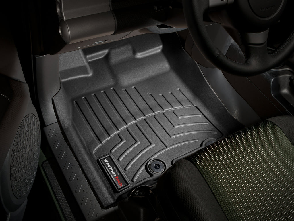 Tapis avant FloorLiner noir WeatherTech Toyota FJ Cruiser 2012-2014 (transmission automatique seulement) - Récréashop