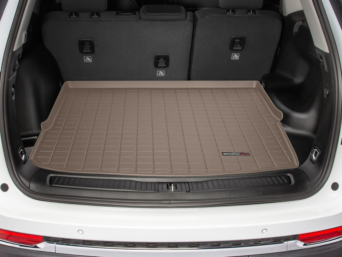 Tapis de coffre Cargo Liner derrière la 2e rangée beige WeatherTech Jeep Grand Cherokee 2022-2027 / Jeep Grand Cherokee 4xe 2022-2025 (WL, Plastic 2022, Plastic 2023-2027) - Récréashop
