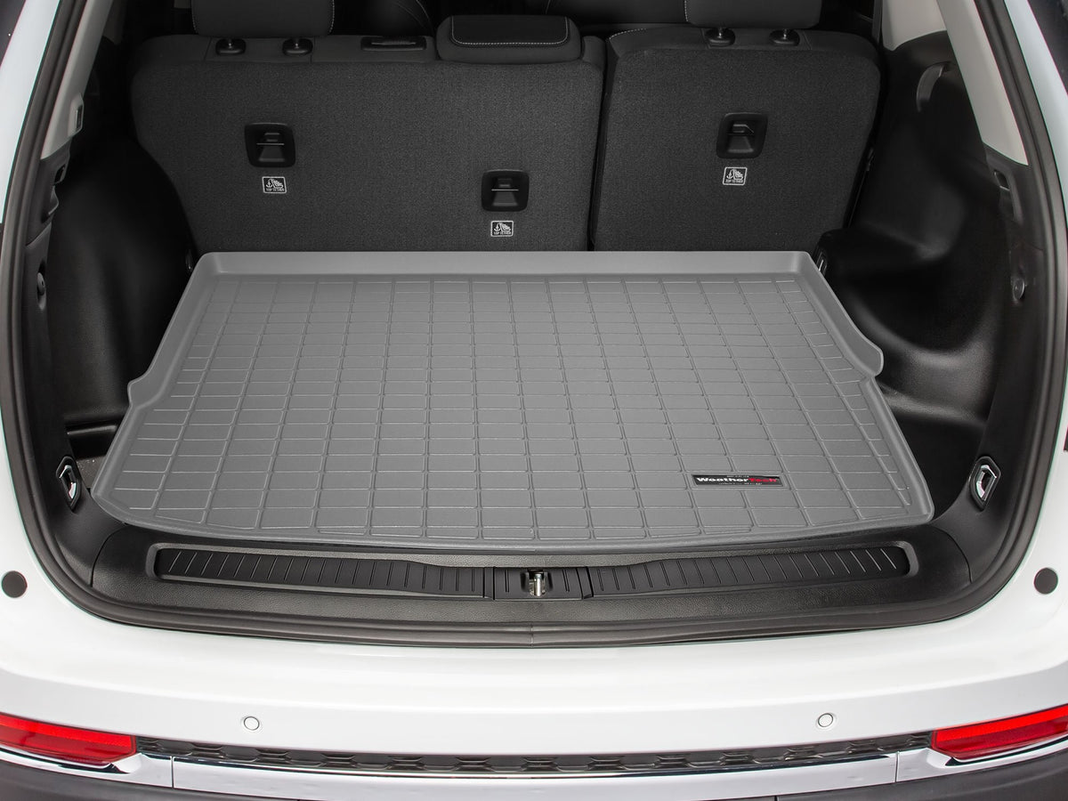 Tapis de coffre Cargo Liner derrière la 2e rangée gris WeatherTech Jeep Grand Cherokee 2022-2027 / Jeep Grand Cherokee 4xe 2022-2025 (WL, Plastic 2022, Plastic 2023-2027) - Récréashop