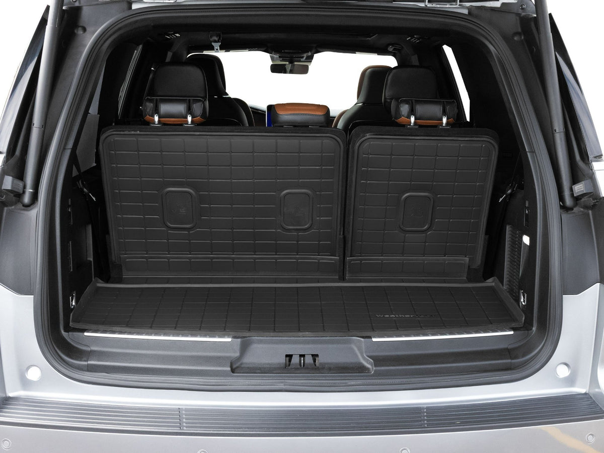 Tapis de coffre Cargo Liner HP avec protège-dossiers derrière la 3e rangée noir WeatherTech Ford Expedition 2018-2024 / Lincoln Navigator 2018-2024 (2021-2024 : 7 passagers ou 8 passagers seulement) - Récréashop