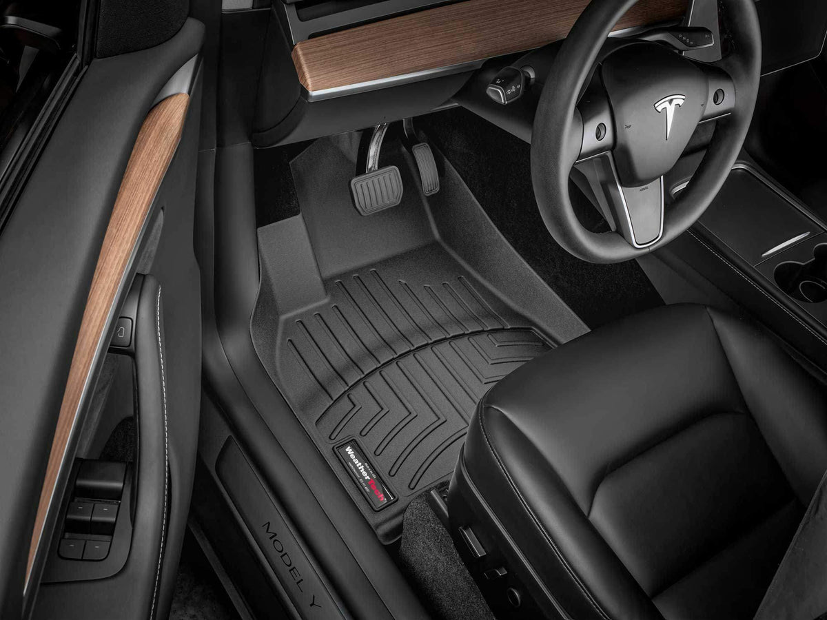 Tapis avant FloorLiner noir WeatherTech Tesla Model Y 2020-2025 (2020 : Revised Mount seulement) - Récréashop